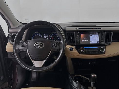 Used 2018 Toyota RAV4 Limited image 19