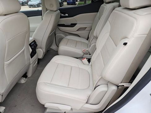 Used 2022 GMC Acadia Denali image 11