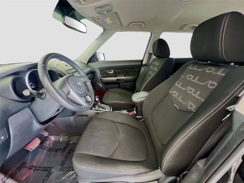Used 2012 Kia Soul + FWD image 5