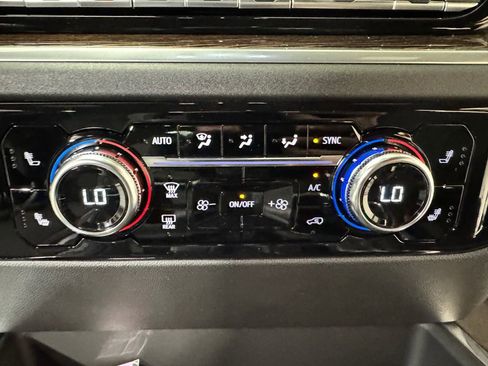 New 2026 GMC Sierra 1500 Elevation image 14