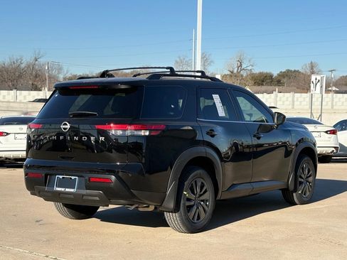 New 2026 Nissan Pathfinder SV image 7