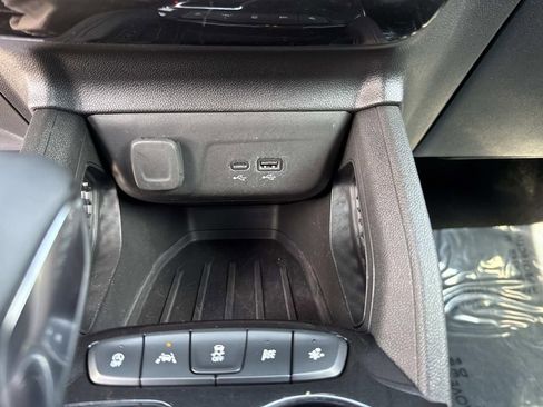 Used 2024 Chevrolet TrailBlazer RS FWD image 29