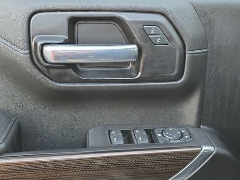 Used 2021 Chevrolet Silverado 1500 RST image 14