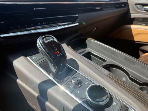 Used 2021 Cadillac Escalade ESV Sport image 12