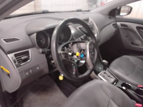 Used 2013 Hyundai Elantra Limited image 11