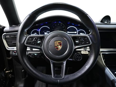 Used 2018 Porsche Panamera 4S AWD/4WD image 39