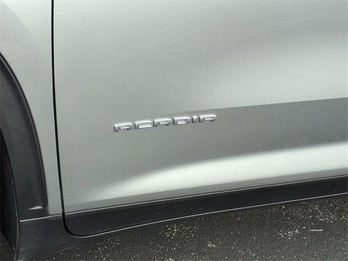 Used 2025 GMC Acadia Elevation image 25