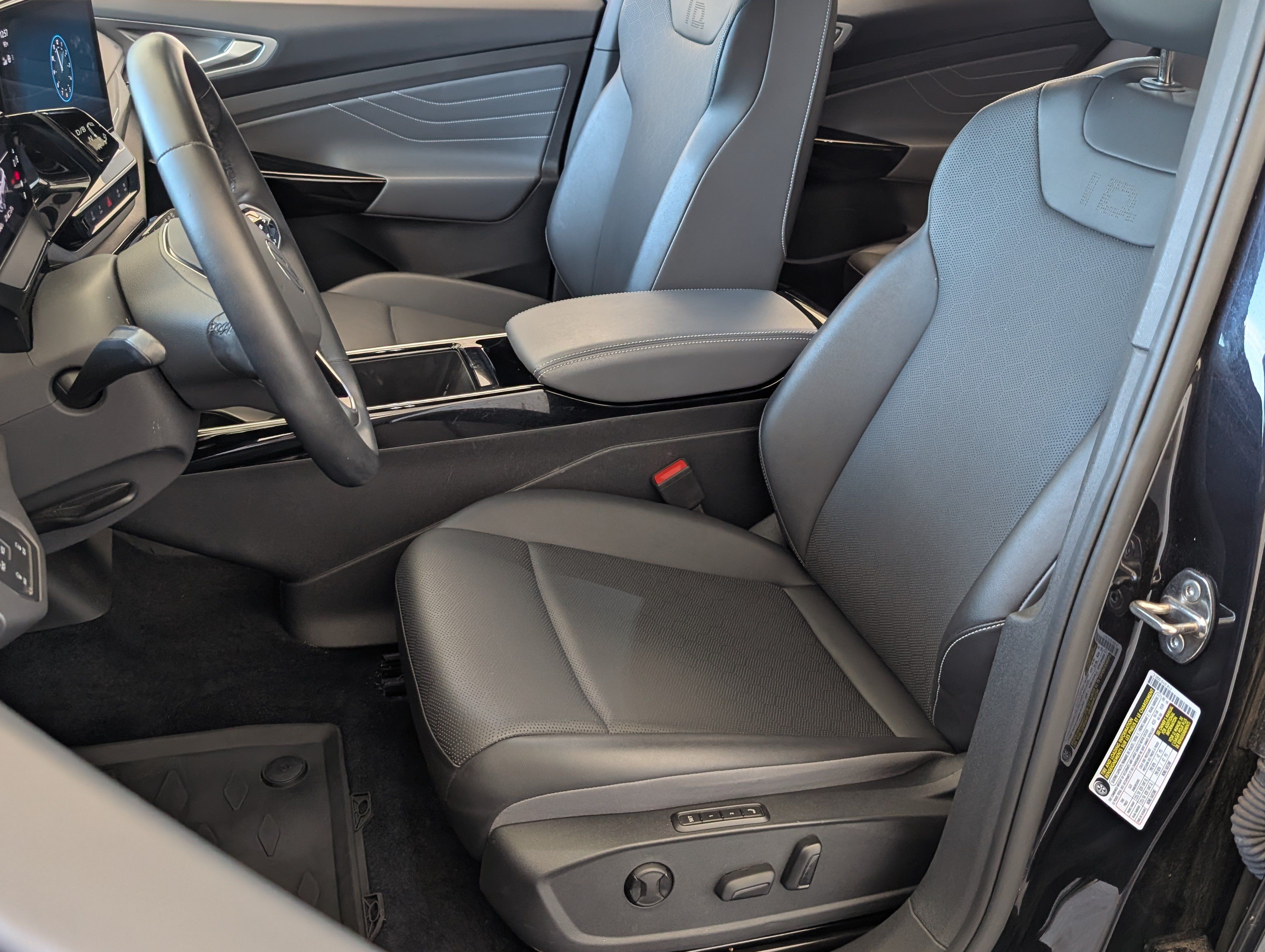 Used 2023 Volkswagen ID.4 S RWD image 17