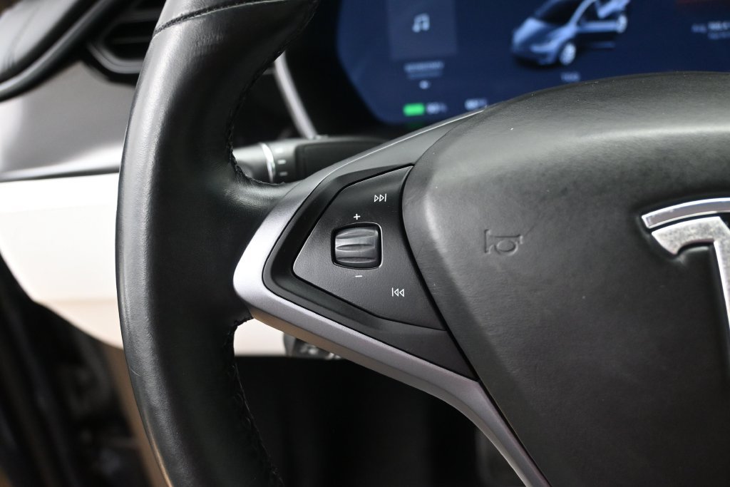 Used 2020 Tesla Model X Long Range AWD/4WD image 9