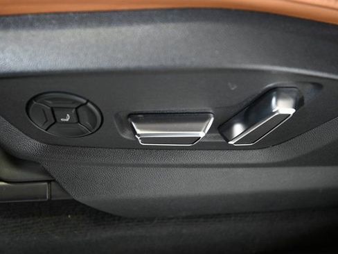 Used 2021 Audi RS Q8 image 25