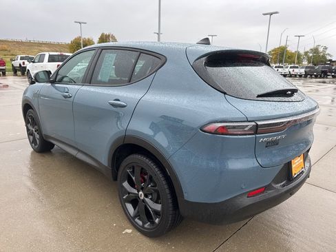 Certified 2024 Dodge Hornet GT w/ Track Pack image 22