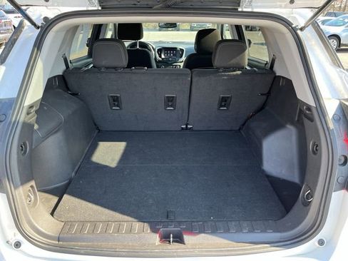 Used 2024 GMC Terrain SLE image 20