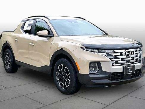 Used 2023 Hyundai Santa Cruz SEL Premium w/ Tow & Go Package AWD/4WD image 3