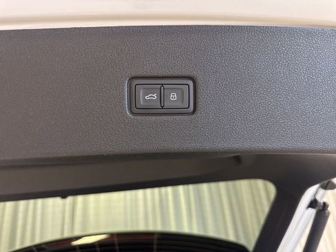 New 2026 Audi SQ8 Prestige AWD/4WD image 30