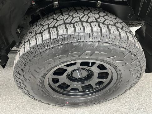 Used 2022 Toyota 4Runner TRD Off-Road Premium AWD/4WD image 16