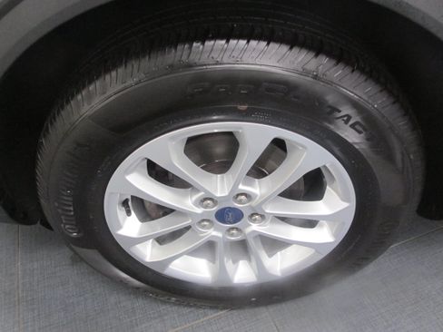 Used 2022 Ford Escape SE w/ Cold Weather Package AWD/4WD image 14