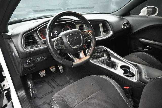 Used 2016 Dodge Challenger SRT Hellcat RWD image 13