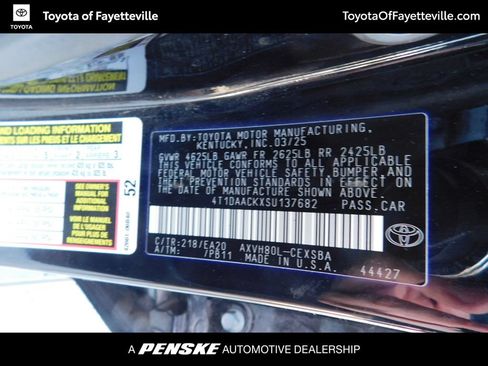 Used 2025 Toyota Camry SE FWD image 7