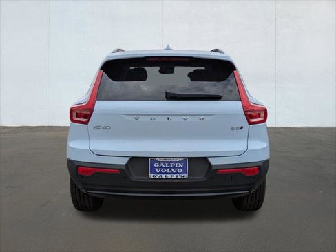 New 2026 Volvo XC40 B5 Ultra w/ Climate Package image 5