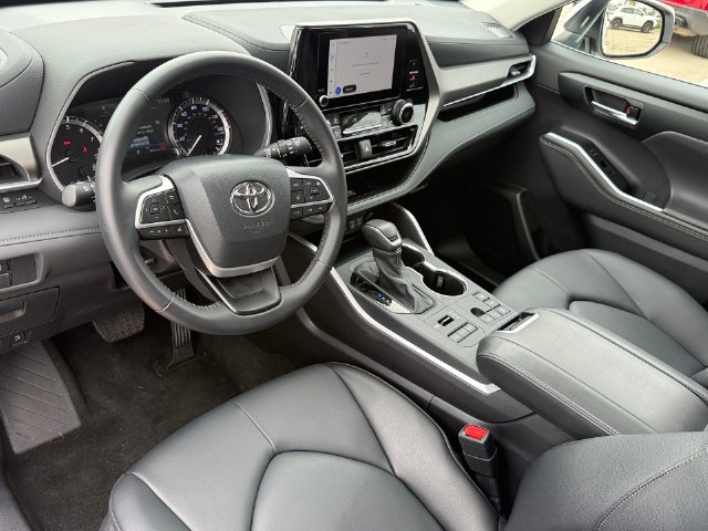 Used 2026 Toyota Highlander XLE AWD/4WD image 10