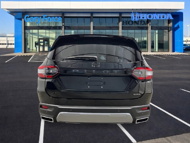 New 2026 Honda Pilot Touring image 4
