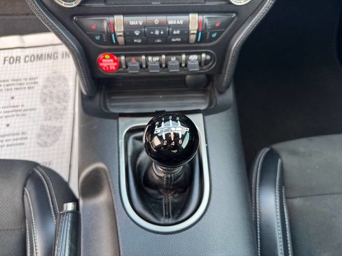 Used 2016 Ford Mustang Shelby GT350 w/ Technology Package image 28