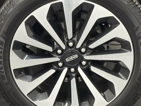 Used 2022 Lincoln Navigator L Reserve w/ Equipment Group 201A image 5