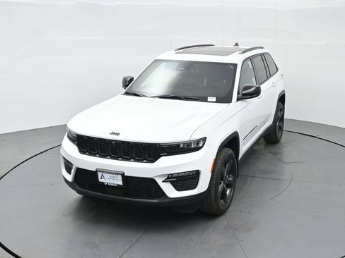 New 2025 Jeep Grand Cherokee Limited w/ Luxury Tech Group II image 52