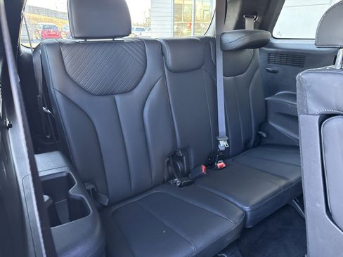 Used 2025 Hyundai Palisade SEL FWD image 17