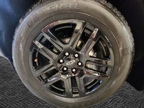 Certified 2025 Chevrolet Silverado 1500 RST w/ LPO, Dark Essentials Package AWD/4WD image 11