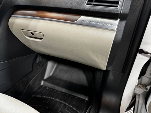 Used 2018 Ford Explorer Limited w/ Equipment Group 301A image 25