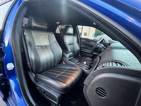 Used 2019 Chrysler 300 S AWD/4WD image 24