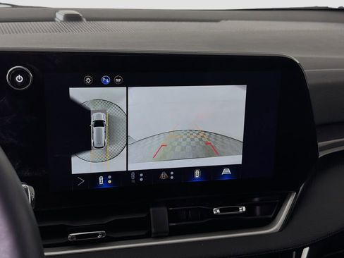 Used 2025 Chevrolet Equinox LT w/ Convenience Package II image 17