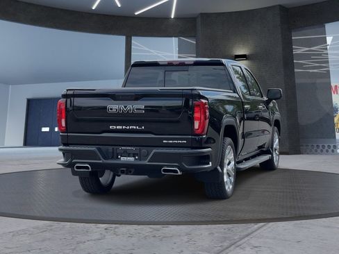 Used 2020 GMC Sierra 1500 Denali w/ Technology Package AWD/4WD image 4