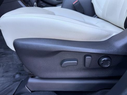 Used 2023 Subaru Ascent Limited image 19