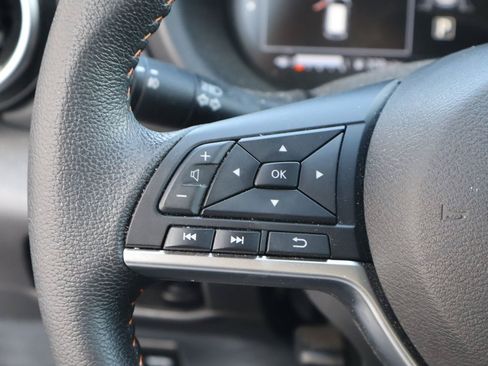 Used 2023 Nissan Kicks SR FWD image 12