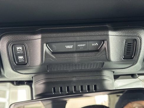 Used 2024 Jeep Wrangler High Altitude image 19