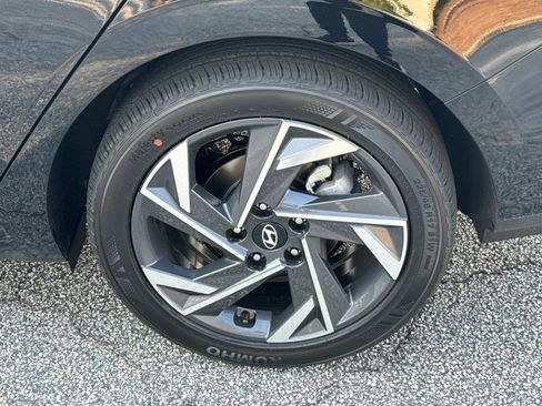 New 2025 Hyundai Elantra Sport FWD image 20