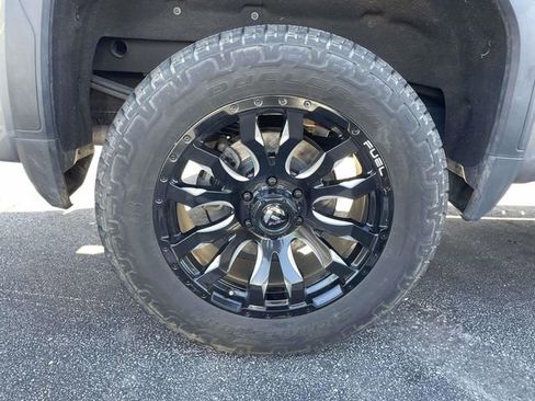 Used 2021 GMC Sierra 1500 AT4 w/ AT4 Premium Package AWD/4WD image 13