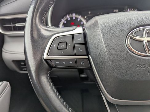 Used 2023 Toyota Highlander XLE image 30