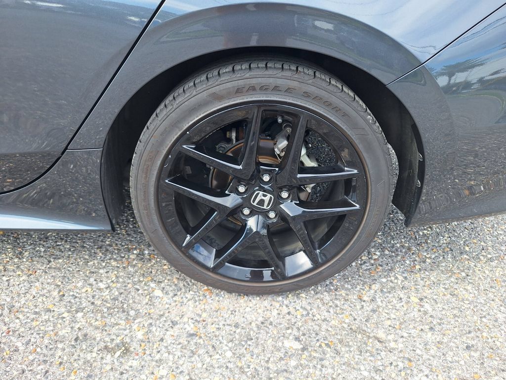 Used 2025 Honda Civic Sport image 23