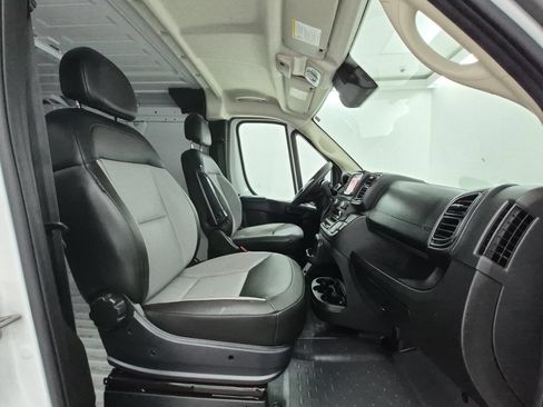 Used 2025 RAM ProMaster 2500 w/ Convenience Group FWD image 22