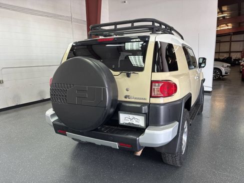 Used 2008 Toyota FJ Cruiser 4WD image 4