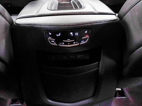 Used 2020 Cadillac Escalade Luxury AWD/4WD image 25