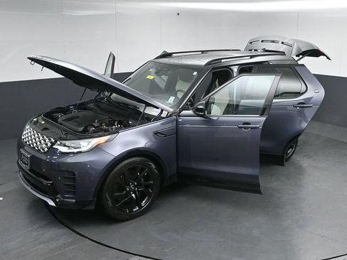 Used 2024 Land Rover Discovery Metropolitan Edition AWD/4WD image 60