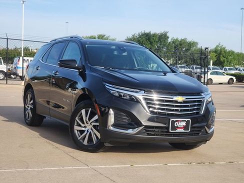 Used 2023 Chevrolet Equinox Premier FWD image 2