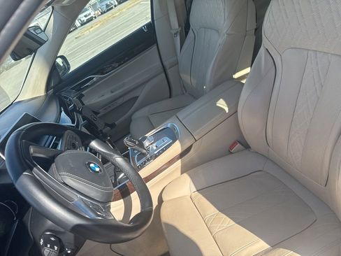 Used 2016 BMW 750i xDrive image 2
