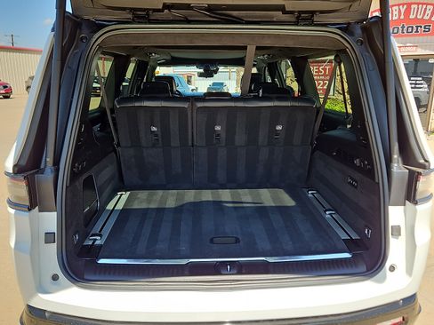 Used 2024 Jeep Grand Wagoneer L Series II w/ Quick Order Packagew 28T AWD/4WD image 6