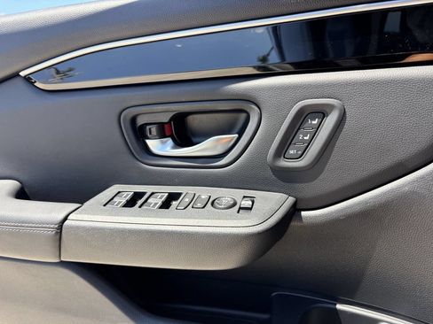 Certified 2025 Honda Pilot EX-L image 19