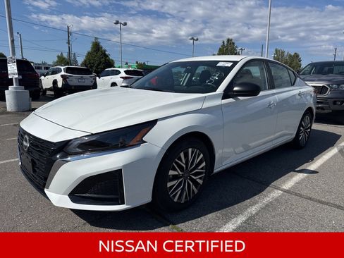 Certified 2025 Nissan Altima 2.5 SV FWD image 1